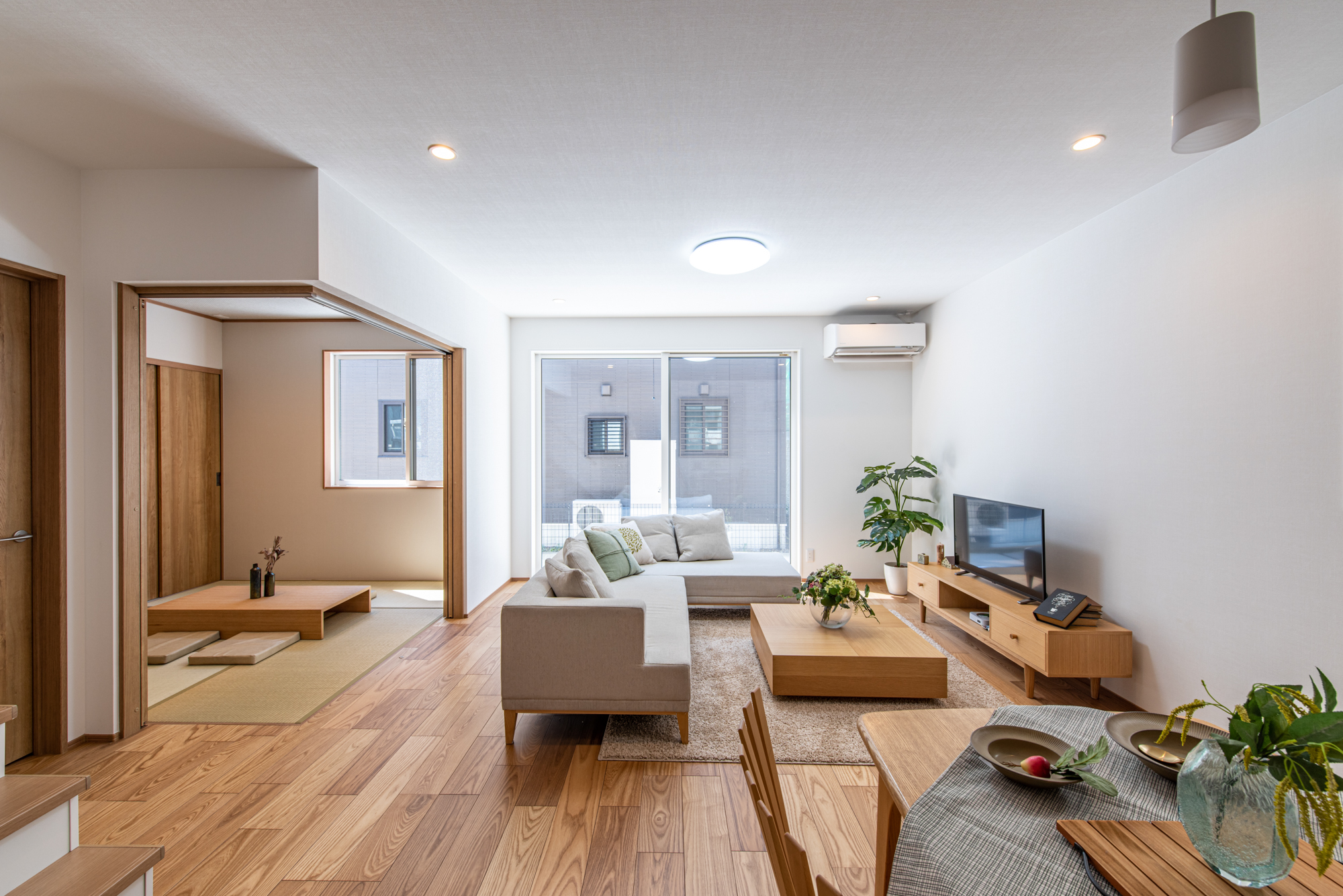 aZコンストラクション